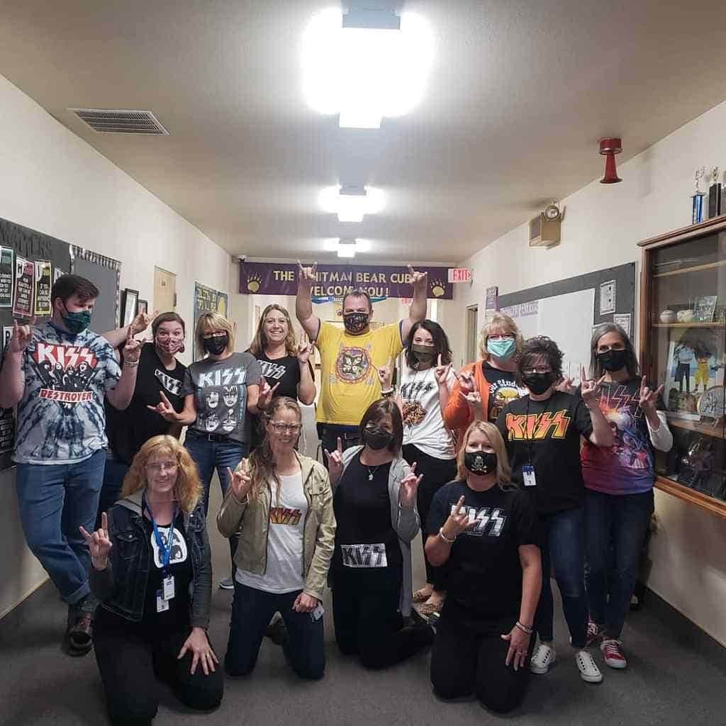 KISSさんのインスタグラム写真 - (KISSInstagram)「#KISSARMYROCKS! Sounds like you have a great staff, Tim Sperber!   Greatest Boss’s Day Ever!  My staff chose a #KISS theme even Gene Simmons would be proud of!  Glad I had my RNRO T-shirt in my office!」10月18日 6時09分 - kissonline