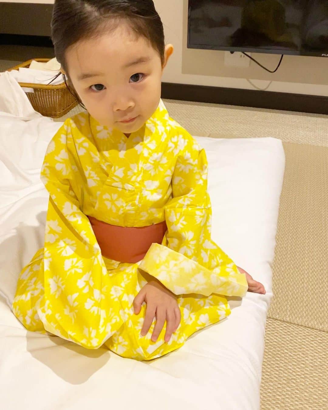 田中雅美さんのインスタグラム写真 - (田中雅美Instagram)「3歳になる前夜。  ・ ・ ねずこみたい？？って言ってます。 可愛い♡  ・ ・ #前夜祭 #娘 #この翌日に3歳 #親バカ」10月18日 6時39分 - tanakamasami_official