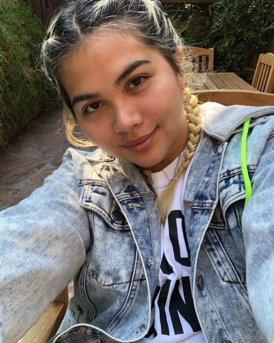 ヘイリー・キヨコのインスタグラム：「LOVE YOURSELF on your way to becoming who you wanna be 💕don’t wait.. 😊」
