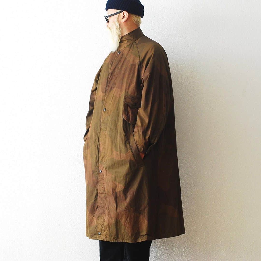 wonder_mountain_irieさんのインスタグラム写真 - (wonder_mountain_irieInstagram)「_ Nigel Cabourn / ナイジェル ケーボン "US ARMY GAS CAPE" ¥47,300- _ 〈online store / @digital_mountain〉 https://www.digital-mountain.net/shopdetail/000000012266/ _ 【オンラインストア#DigitalMountain へのご注文】 *24時間受付 *15時までご注文で即日発送 *1万円以上ご購入で送料無料 tel：084-973-8204 _ We can send your order overseas. Accepted payment method is by PayPal or credit card only. (AMEX is not accepted)  Ordering procedure details can be found here. >>http://www.digital-mountain.net/html/page56.html  _ #NigelCabourn #ナイジェル ケーボン  _ 本店：#WonderMountain  blog>> http://wm.digital-mountain.info _ 〒720-0044  広島県福山市笠岡町4-18  JR 「#福山駅」より徒歩10分 #ワンダーマウンテン #japan #hiroshima #福山 #福山市 #尾道 #倉敷 #鞆の浦 近く _ 系列店：@hacbywondermountain _」10月18日 7時59分 - wonder_mountain_