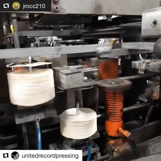 のインスタグラム：「おはようございます〜⛅️ @unitedrecordpressing  @jrocc210  @realpeterock」