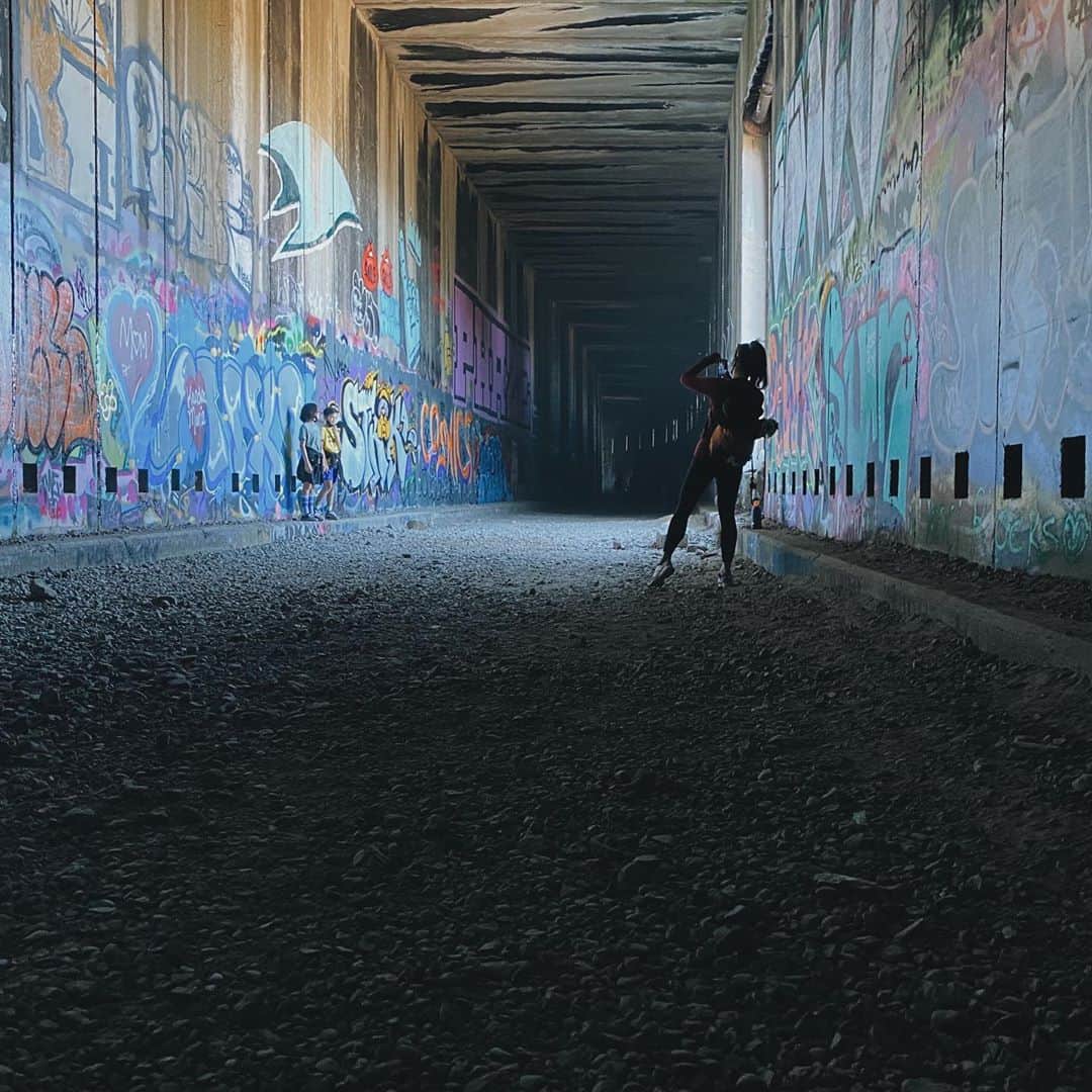 Daniel Waldronさんのインスタグラム写真 - (Daniel WaldronInstagram)「Exploring Tunnels」10月18日 9時21分 - dew