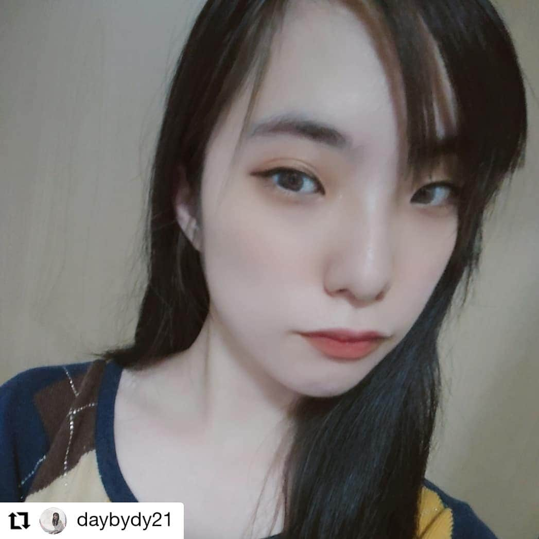 Dokumo.Tvのインスタグラム：「. トリートメントMENUお試しいただきました❣️  ありがとうございました💫  #Repost @daybydy21 • • • • • • 美容師さんからの指示の元で自分で髪染めやトリートメントが出来る #セルカミ 使ってみた。 最近美容室行けてなかったけど、あのさらさらトリートメントやりたかったから正しいやり方でおうちで出来て最高 (*｀ω´)b  念願のサラサラ髪戻ったー！！ パーマとかブリーチも出来るみたいなのでまた利用したい。」