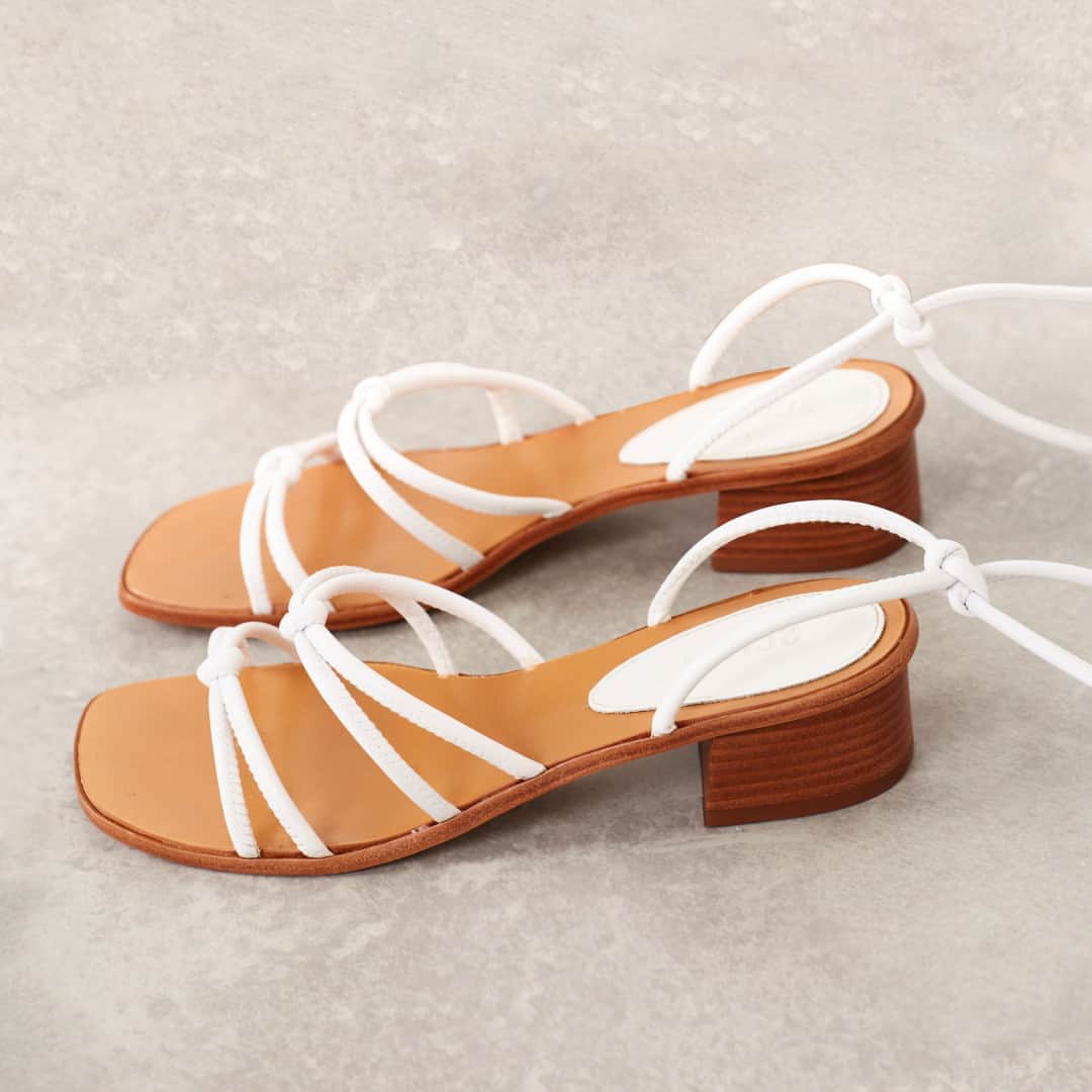 のインスタグラム：「NEW CRUSH - MICRO BLOCK HEELS ❤️ #newin」