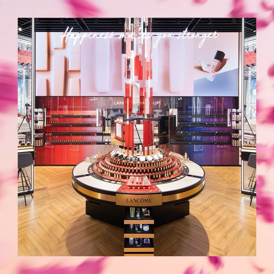 Lancôme Officialさんのインスタグラム写真 - (Lancôme OfficialInstagram)「Welcome to the House of Happiness: enjoy a pure moment of pleasure at our brand-new flagship store in China.  133-135, L1 Floor, APM Mall NO.138 Wangfujing Street, Dongcheng District, Beijing. #Lancome #HouseOfHappiness」10月18日 20時58分 - lancomeofficial