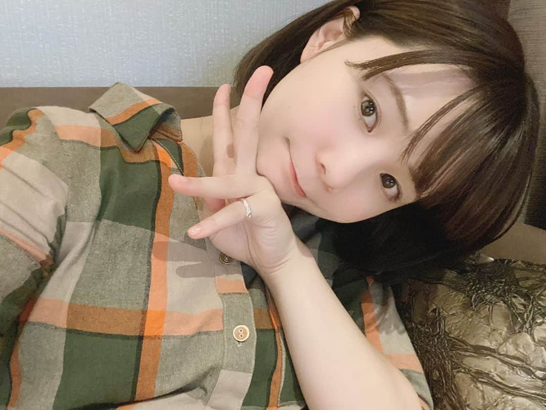 真奈さんのインスタグラム写真 - (真奈Instagram)「石川来店ありがとう ございました☺️🧡 色々な地方から来てくださり 感動しました🥺 また来られるように 頑張ります💪！ . ホテルについて ちるしています〜♨️」10月18日 19時27分 - manatmnt0116