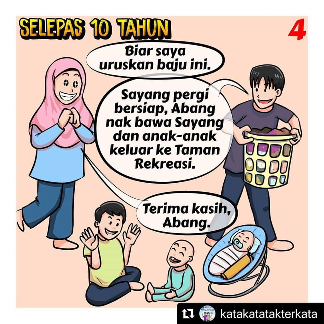 Koleksi Komik Malaysiaさんのインスタグラム写真 - (Koleksi Komik MalaysiaInstagram)「#Repost @katakatatakterkata with @make_repost ・・・ Jadilah Orang Yang Paling Baik Pada Ahli Keluarga  عَنْ عَائِشَةَ قَالَتْ قَالَ رَسُولُ اللَّهِ صَلَّى اللَّهُ عَلَيْهِ وَسَلَّمَ خَيْرُكُمْ خَيْرُكُمْ لِأَهْلِهِ وَأَنَا خَيْرُكُمْ لِأَهْلِي وَإِذَا مَاتَ صَاحِبُكُمْ فَدَعُوهُ  Dari Aisyah dia berkata; Rasulullah SAW bersabda:   "Sebaik-baik kalian adalah yang paling baik terhadap ahli keluarganya, dan aku adalah orang yang paling baik terhadap ahli keluargaku,  apabila sahabat kalian meninggal dunia maka biarkanlah dia (tinggalkanlah dia jangan membicarakan keburukan- keburukannya)."  (HR Tirmidzi No: 3830) Status: Hadis Sahih  Comic sponsored by @Lelaki Hero Keluarga at Melaka. (fb page)  **********  Nak beli komik dakwah? Pkpb di selangor. Bosan di rumah. Inginkan pengisian jiwa? Rasa hilang motivasi nak belajar?  Kami ada komik dakwah, yang mengisi rohani, sambil berhibur. Kamj juga ada komik pendidikan daripada tim misi. 1 set sahaja. Dengan diskaun. Hehe.  Wassap Pok Chik. Atau tekan link di bio 😉.  #komiktarbiah #komiknasihat #kartundakwah #kartunislami #kartunmalaysia#komikstrip #komisen #hero #herokeluarga #komikmalaysia #komikindie」10月18日 19時29分 - tokkmungg_exclusive