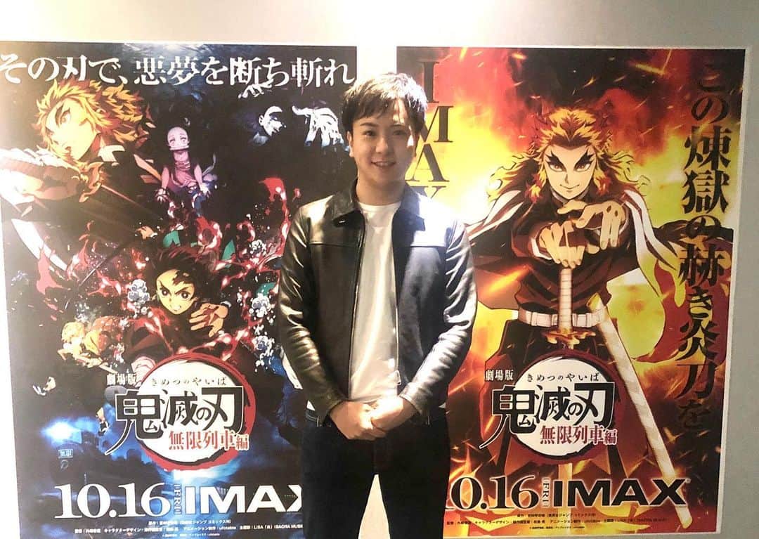 のインスタグラム：「東海テレビでも、2週連続で放送された大人気アニメ『鬼滅の刃』﻿ 「劇場版『鬼滅の刃』無限列車編」がついに16日公開となりました！﻿ 全国でも異例の上映回数で話題です！﻿ 私も大ファンで、早速公開初日に観に行ってきました‼️﻿ 圧倒的な映像美と、大迫力の戦闘シーン﻿ そして、ラストは…涙涙涙😭﻿ 館内は至る所からすすり泣く声が聞こえました。 『何のために戦うのか』すごくメッセージ性のある映画です。﻿ やっぱり私は柱の中で杏寿郎が1番好きです😂﻿ ﻿ アニメは、東海テレビで﻿ 毎週日曜日あさ６時３０分から放送です！﻿ ﻿ ﻿ #鬼滅の刃 #無限列車編﻿ #煉獄杏寿郎﻿ #本当にカッコいい﻿ #原作を読んでいても泣きました #4枚目は以前イベントでご一緒した時の写真﻿ #宝物なのでもう一度載せます﻿ #竈門炭治郎 #花江夏樹 さん﻿ #竈門禰豆子 #鬼頭明里 さん﻿ #ますますのご活躍を楽しみにしています！﻿ #東海テレビ #アナウンサー﻿ #前田輝」