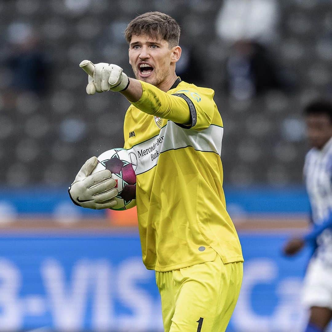 VfBシュトゥットガルトさんのインスタグラム写真 - (VfBシュトゥットガルトInstagram)「teamwork makes the dream work ✊ So stellt man sich sein (Startelf-)Debüt in der Bundesliga vor 🤩 Wie haben euch @t.coulibaly7, @atakrzr und @lilian.egloff gefallen⁉️  #BSCVfB #VfB #firsttime #bundesliga #debut #auswärtssieg #teamwork #goodstart #keepgoing #VfBStuttgart #auscannstatt」10月18日 19時58分 - vfb