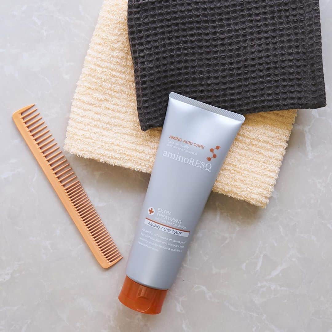 のインスタグラム：「日曜日はメンテナンスの日✂️﻿ ﻿ ヘアパックでしっかりディープケアして﻿ 内側からコンディション整えましょ♫✨﻿  ﻿ ﻿ -+-+-+-+-+-+-+-+-+-+-+- アミノレスキューヘアパック﻿ 近日新パッケージ発売♪﻿ -+-+-+-+-+-+-+-+-+-+-+-  #aminoresq #アミノレスキュー #shampoo #シャンプー #treatment #トリートメント #haircare #ヘアケア #scalpcare #スカルプケア #アミノ酸 #アミノ酸シャンプー #new #newface #サロン品質 #モイスト #moist #smooth #保湿 #ハリコシ #ツヤ髪 #サラサラ  #loft #東急ハンズ #低刺激 #美髪 #healthy #bathtime #relax #sunday」