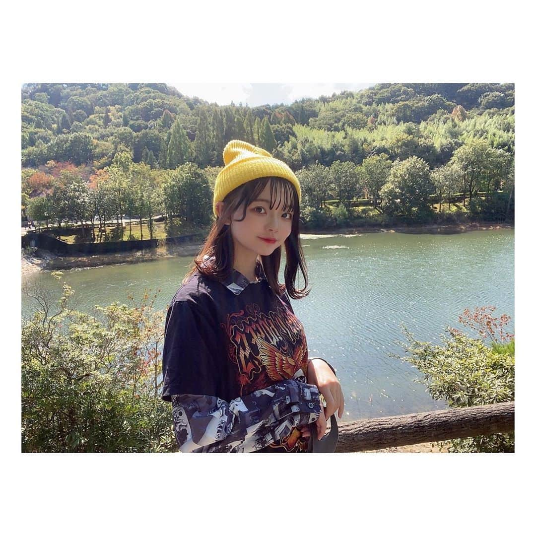 奥本陽菜さんのインスタグラム写真 - (奥本陽菜Instagram)「今日~もいい天気~☀︎ ・ ・ ・ ・ ・ 派手な格好の方が好みだったりします🤭 ・ ・ ・ ・ ・ #ニット帽 #が #被れる #この季節 #好きなんだ  ・ ・ ・ ・ 3枚目の空やばくない??きれいすぎる🧸」10月18日 20時00分 - hinanohiroshima