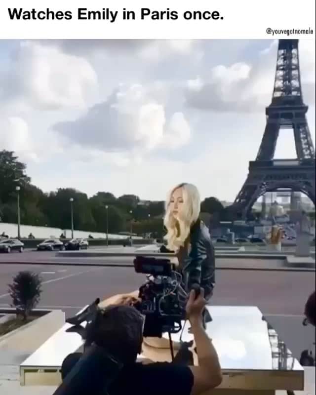 パク ・スジュのインスタグラム：「When I felt like ‘Nicole Kidman in Moulin Rouge’ • #bts @lorealparis @lorealusa #feria meme by @youvegotnomale 🥐🧈❤️ #soojooinparis」