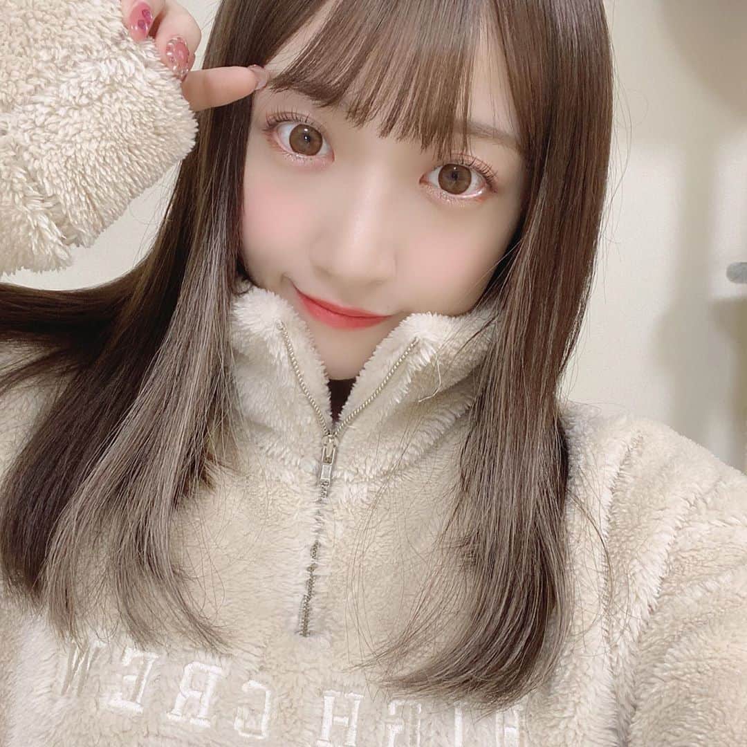のインスタグラム：「もこもこ着た❤️﻿ ﻿ これ着た日この中に﻿ ヒートテック着ても﻿ ちょい寒かった😨﻿ ﻿」