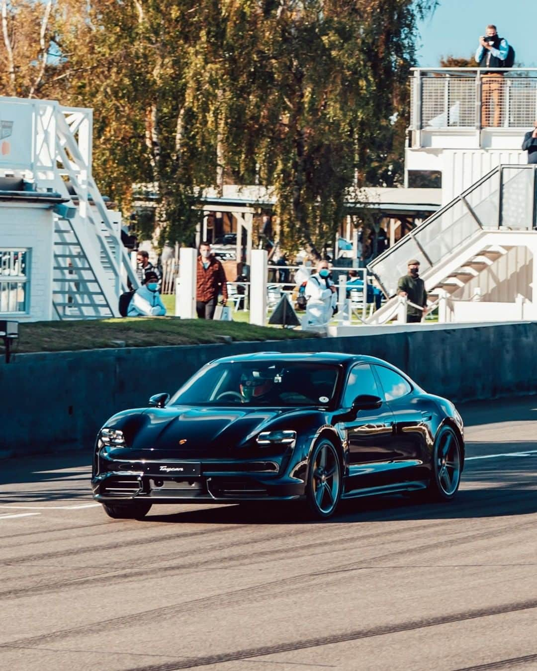 Porscheさんのインスタグラム写真 - (PorscheInstagram)「Porsche bringing the speed to SpeedWeek. #PorscheGWSpeedWeek」10月18日 20時05分 - porsche