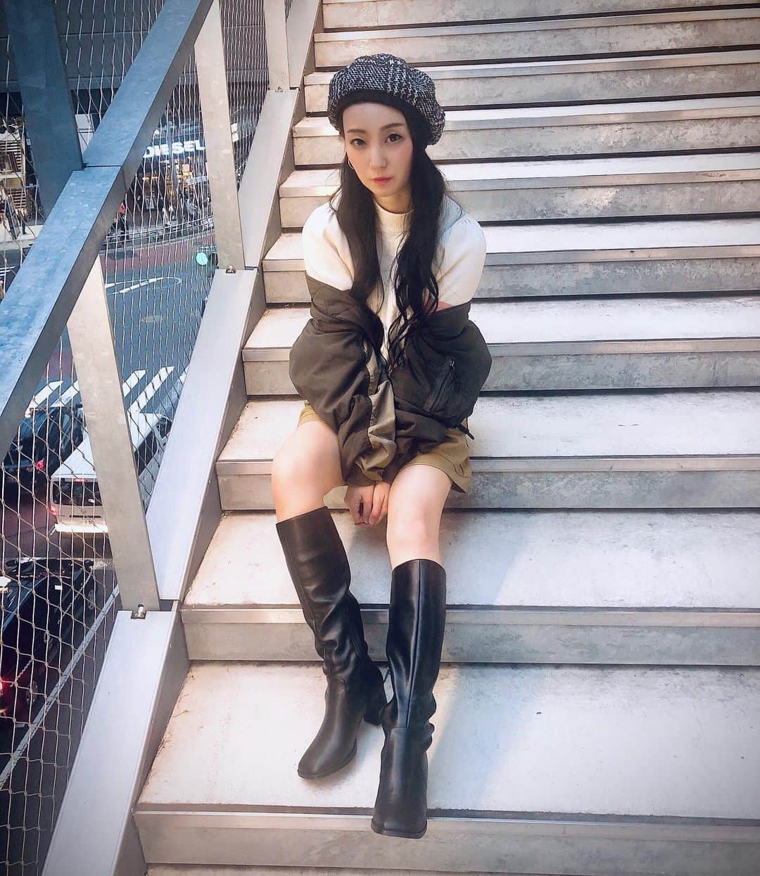 NOHANAのインスタグラム：「・ 毎日ブーツが履きたい季節👢❤️ ・ #ロングブーツ #👢」