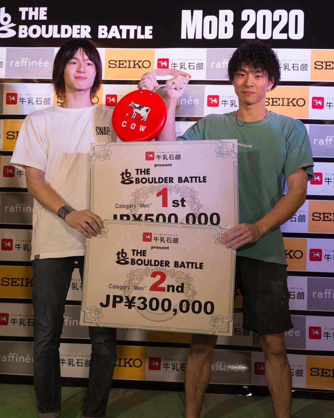 石松大晟のインスタグラム：「・﻿ ボルダーバトルは @dohikei と1位タイでした👏﻿ 久しぶりのコンペで緊張したけど、﻿ 今までの大会で1番楽しかったかもしれない😂﻿ また来週にでもやってほしいくらい😂﻿ 企画者の怜さん、運営の方々、﻿投票してくださった皆さん 本当にありがとうございました🙏﻿ ﻿ #climbing #bouldering #sportsclimbing #boulderbattle #クライミング #ボルダリング #スポーツクライミング #ボルダーバトル」