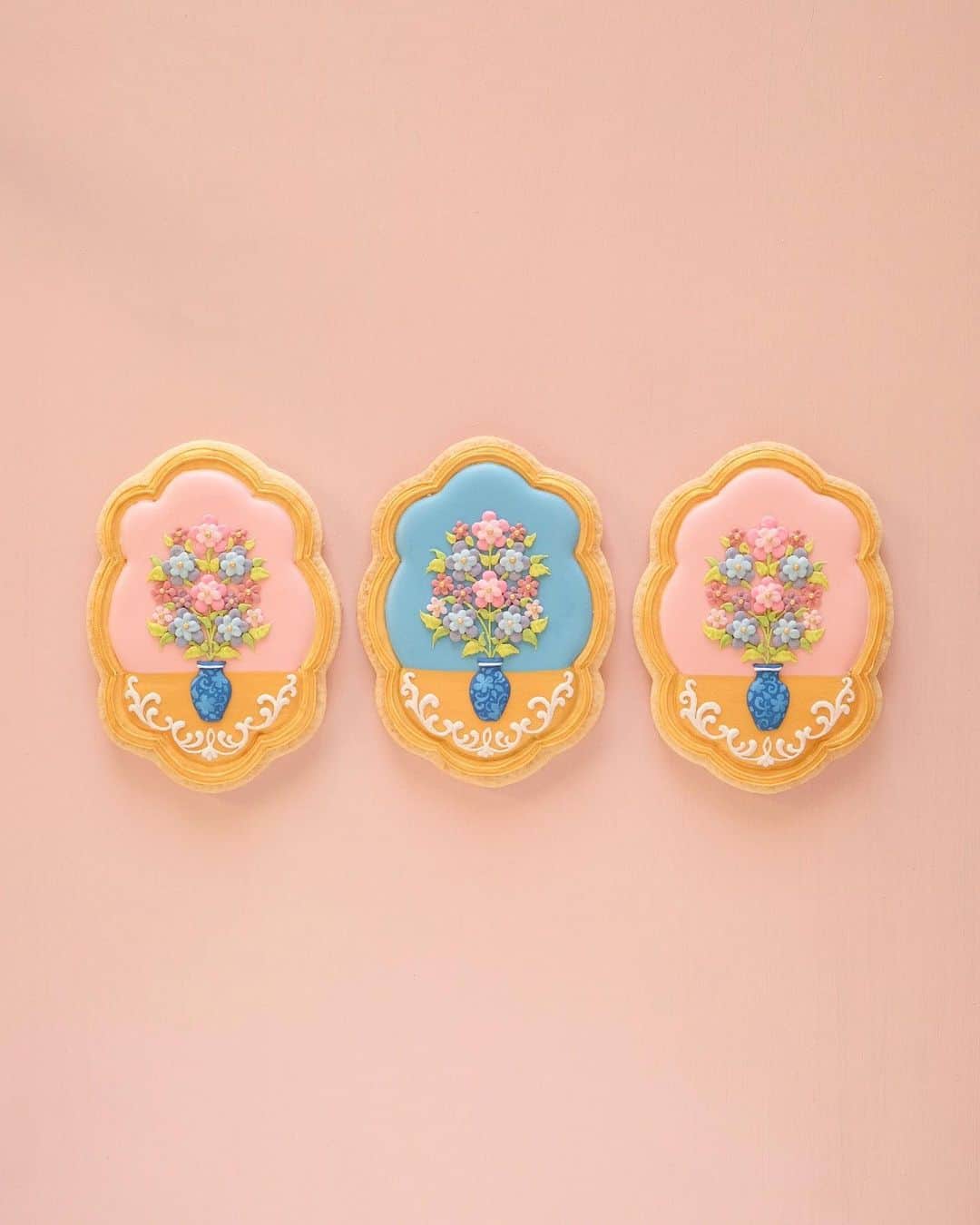KUNIKAのインスタグラム：「Flower art frame cookie.💐﻿ ﻿ #artofkunika」