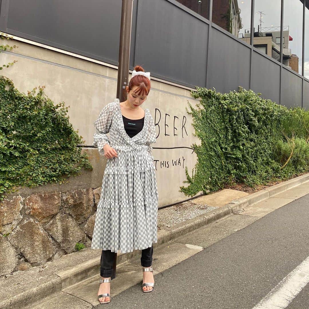 瀬戸あゆみさんのインスタグラム写真 - (瀬戸あゆみInstagram)「Came back to concrete jungle🏢🗼🚧  すこし前のお気に入りのコーディネート。 #tiit_tokyo のシースルーのワンピース、 #dearsisterhood のキャミと合わせるといい感じだった❤︎  珍しくグレーっぽくまとめた日。⬜️ #ayumi_outfit」10月18日 12時20分 - setoayumi