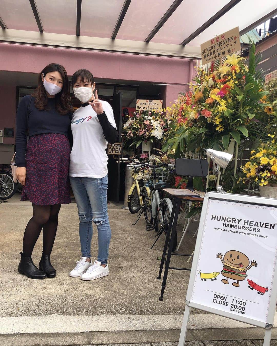 渡辺かなえのインスタグラム：「オープンおめでとうございます㊗️㊗️🎉 みんなも行ってみてね❤️ど迫力のスカイツリー真下のお店よ❤️ @hungry_heaven_narihira  #ハングリーヘブン業平店  東京都墨田区業平2-12-1」
