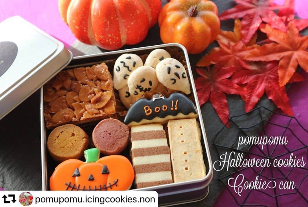 クスパさんのインスタグラム写真 - (クスパInstagram)「#repost @pomupomu.icingcookies.non ・・・ 教室では只今生徒様に Halloweenレッスンを沢山受けに 来て頂いております☆  今年はコロナの影響があり お席数も限られご希望日に お受けできなかった生徒様も いらっしゃって何か他に できる事はないかと思い Halloweenクッキー缶の 販売を致します☆  ♪Halloweenクッキー缶レシピ♪ ☆フロランタン 3枚  ☆おばけのココナッツ メレンゲクッキー 7～8個  ☆かぼちゃのアイス ボックスクッキー 4枚  ☆紫芋のアイス ボックスクッキー 4枚  ☆しましまクッキー 3枚  ☆チーズとブラックペッパー のシュガーレット  ☆かぼちゃのアイシングクッキー1枚 (+ココアの素焼きクッキー4枚)  ☆コウモリのアイシングクッキー 1枚 (+プレーンの素焼きクッキー4枚)  教室ではクッキー缶の レッスンは行っていますが 販売はこちらが初めてになります☆ 今回は初回で限定5缶と 数は少ないのですが  Halloweenを盛り上げるお菓子 として目にも楽しく食べて美味しく 喜んで頂けるクッキーに なる様お作り致します☆  こちらのお申し込み受付は 10月21日(水曜日)までになります。 クッキー缶販売についての詳細は blogに記載しておりますので、ご希望の方は是非ご覧いただけたらと思います🙇宜しくお願い致します☆  #アイシングクッキー#アイシングクッキー教室#アイシングクッキー教室札幌#icing#icingcookies#instafood #instacookies#Halloween#ハロウィン#ハロウィンクッキー#ハロウィンアイシングクッキー#クッキー缶#販売#パティシエカメラ部#パティシエカメラ部アイシングクッキー#お菓子作りが好きな人と繋がりたい#習い事#札幌習い事#お稽古#クスパ#cotta#札幌ママ#北海道#札幌#豊平区#月寒#pomupomucookies」10月18日 13時06分 - cookingschoolpark