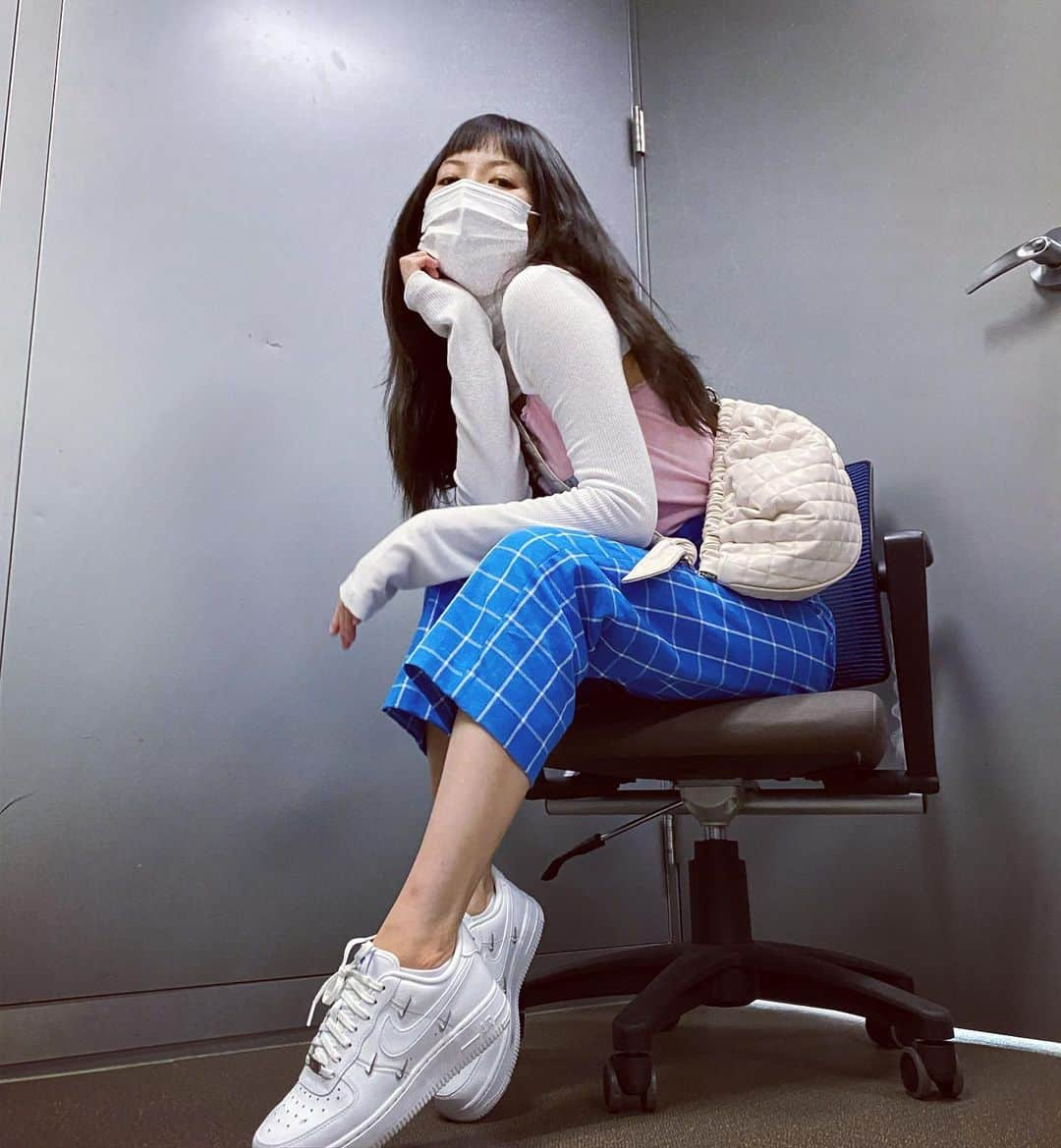 ヒョナ さんのインスタグラム写真 - (ヒョナ Instagram)「🤍💙🤍💙」10月18日 13時15分 - hyunah_aa