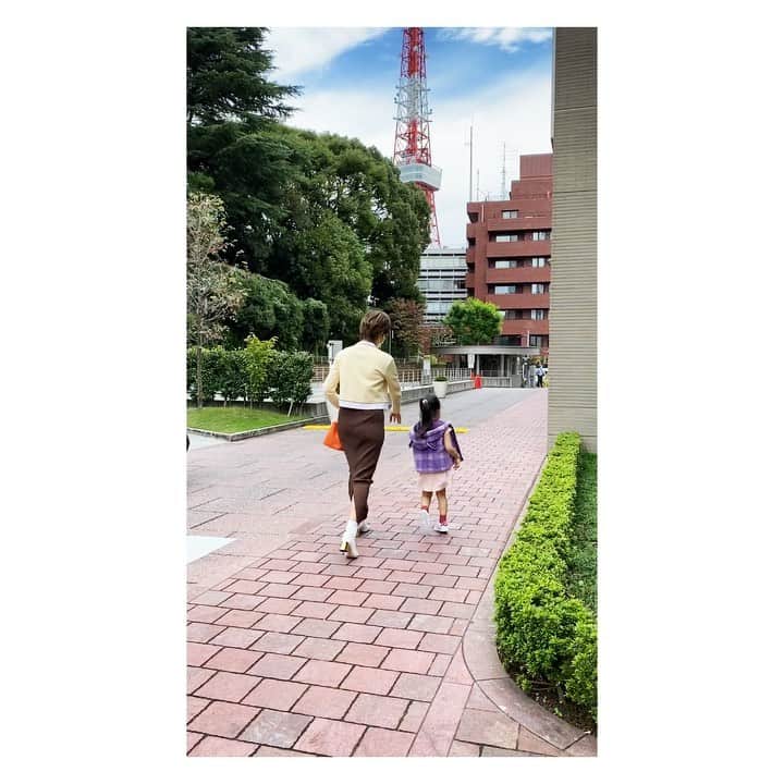 廣瀬規子のインスタグラム：「お嬢とわたし。 ・ 赤ちゃんの時から、この感じは変わりません😅 ・ なんだか、ずーっと、こんな感じ、、😵😩😅 ・ ・ #さっき前髪を切ったのですが #切った途端に #おてんばが更に増した気が #あちゃ〜😵 #もうすぐ4歳 #女の子 #ママと娘の日常」