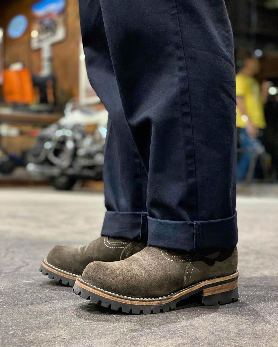 のインスタグラム：「My WESCO! "Boss"  #mywesco #wesco #boss #charcoal #leather #roughout #100sole #boots #workboots #westcoastshoecompany #scapoose #oregon #usa #wescojapan #wescoosaka #wescoebisu #wescosetagaya #wescokanazawa」