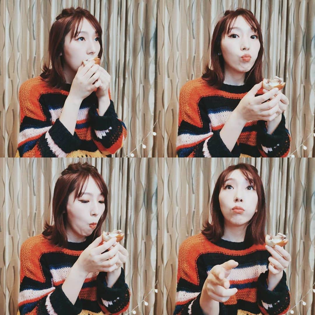 貴愛kwiae Officialのインスタグラム：「* 17日StreamingLive YouTube ありがとうございました😇✨ *  〜Set list〜 1.Should be ok 2.Fantasia 3.キラキラ(Cover) 4.Take my hand(Cover) 5.Here I am Again (Cover) 謎のコーナー 6.Shine on you  写真は大粒栗あんぱん食べてる図。 毎回謎のコーナーがあるんだけど、朝からやってみたかったケーキをつくってみて大いに失敗しそれを食べて、八百屋で買ったアンパン食べて、やはりプロは違うね！という流れでしたが最後まで見てくれてありがとう🤨💘笑 来月も決まったら告知します。 * * ／ 𝙉𝙚𝙬 𝙇𝙞𝙫𝙚 𝙄𝙣𝙛𝙤☪︎ *. ＼ Flavor 〜Daikanyama LOOP  12th Anniversary〜 💎2020年11月19日 OPEN 18:30 START 19:00 ￥3,800 （ドリンク付き）  限定40名 チケットはpietaxにて 販売してます✨！ 配信がないので、来れる方はぜひ予定開けててくださいませ🤘  * * * #streaminglive #studio #live #studiolive #Youtubelive #youtube  #thanks  #zara #knit #singer #ssw  #ライブ #貴愛 #左下ブス」