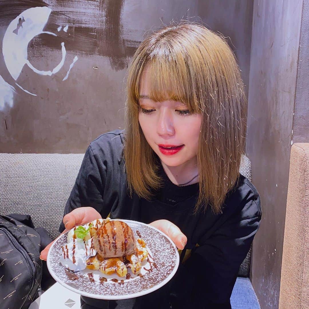 のインスタグラム：「おいちー . #ミス慶應　#ミス慶應2020 #ミス慶應No6  #お洒落さんと繋がりたい #おしゃれさんと繋がりたい #いいね返し #美男美女と繋がりたい #f4f #lfl #fff  #いいね返し#いいねした人全員フォローする#フォロバ100 #韓国好き #韓国好きな人と繋がりたい #オルチャン #オルチャンメディア #얼스타그램 #맞팔 #옷스타그램 #패션스타그램 #셀스타그램 #오오티디 #셀카좋아요반사 #instalike #selca #サロンモデル」