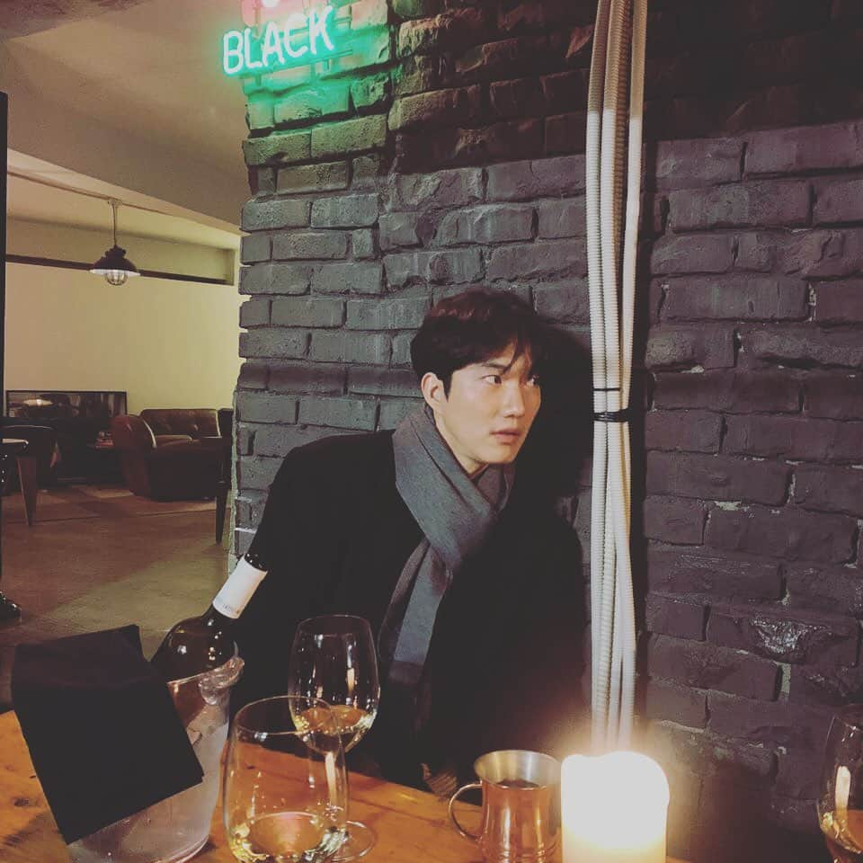 ゴニル（GEONIL）さんのインスタグラム写真 - (ゴニル（GEONIL）Instagram)「심각😔」10月18日 14時00分 - ggeeoonnil