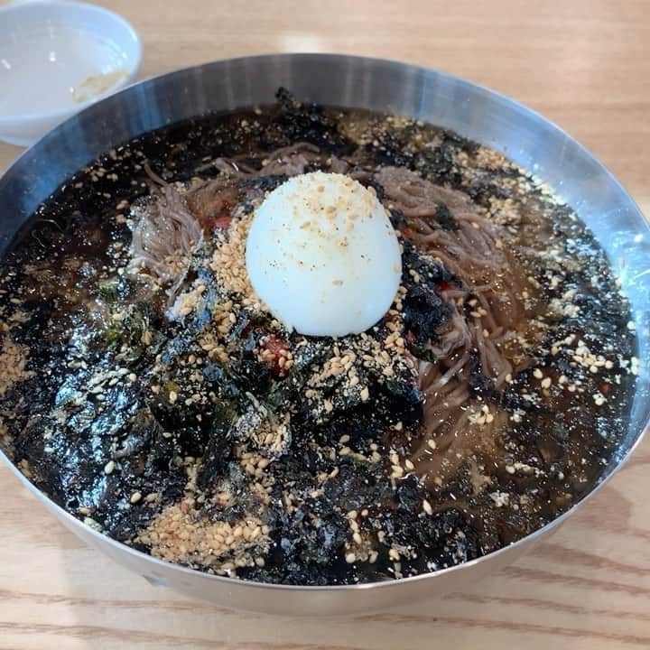 コ・ギョンピョのインスタグラム：「오늘도 한그릇😘  #양양입암막국수북한산점」