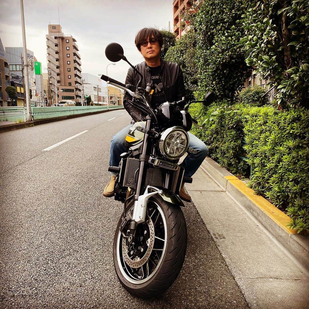 浅田信一のインスタグラム：「久しぶりのバイク！  #z900rs  #kawasakiz900rs」
