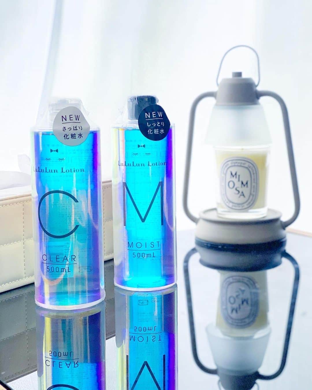 のインスタグラム：「#ルルルンローションクリア 😍💕 ㅤㅤㅤㅤㅤㅤㅤㅤㅤ フェイスマスクルルルンから新発売の化粧水✨✨ ㅤㅤㅤㅤㅤㅤㅤㅤㅤ 💙ルルルン ローション クリア💙 500mL ¥1,200 +税 https://lululun.com/lotion/clear/  ㅤㅤㅤㅤㅤㅤㅤㅤㅤ ㅤㅤㅤㅤㅤㅤㅤㅤㅤ ✅全身に使えちゃう 500mLの大容量だから惜しみなく全身に濡れるの。 身体の乾燥が気になるお風呂上がりや デコルテや首、背中、ひじ、ひざなどのボディケアにも使ってるよっ💡﻿ ㅤㅤㅤㅤㅤㅤㅤㅤㅤ ㅤㅤㅤㅤㅤㅤㅤㅤㅤ ボトルのデザインもシンプルでお気に入り😍💕 ㅤㅤㅤㅤㅤㅤㅤㅤㅤ 朝はクリア、夜はモイストで 使い分けしてスキンケア頑張ります🥰❤️ ㅤㅤㅤㅤㅤㅤㅤ ㅤㅤㅤㅤㅤㅤㅤㅤㅤㅤㅤ ㅤㅤㅤㅤㅤㅤㅤㅤㅤ ㅤㅤㅤㅤㅤㅤㅤㅤㅤ ㅤㅤㅤㅤㅤㅤㅤㅤㅤ ㅤㅤㅤㅤㅤㅤㅤㅤㅤ ㅤㅤㅤㅤㅤㅤㅤㅤㅤ  ㅤㅤㅤㅤㅤㅤㅤㅤㅤ ㅤㅤㅤㅤㅤㅤㅤㅤㅤ ㅤㅤㅤㅤㅤㅤㅤㅤㅤ ㅤㅤㅤㅤㅤㅤㅤㅤㅤ ㅤㅤㅤㅤㅤㅤㅤㅤㅤ ㅤㅤㅤㅤㅤㅤㅤㅤㅤ  #スキンケア #化粧水 #プチプラ #PR #美容好きな人と繋がりたい #美容 #美容day #美肌 #コスメ #コスメ好きさんと繋がりたい#美容 #美容day #뷰스타그램 #skincare #beauty #스킨케어 #自分磨き #インスタグラマー #インフルエンサー」