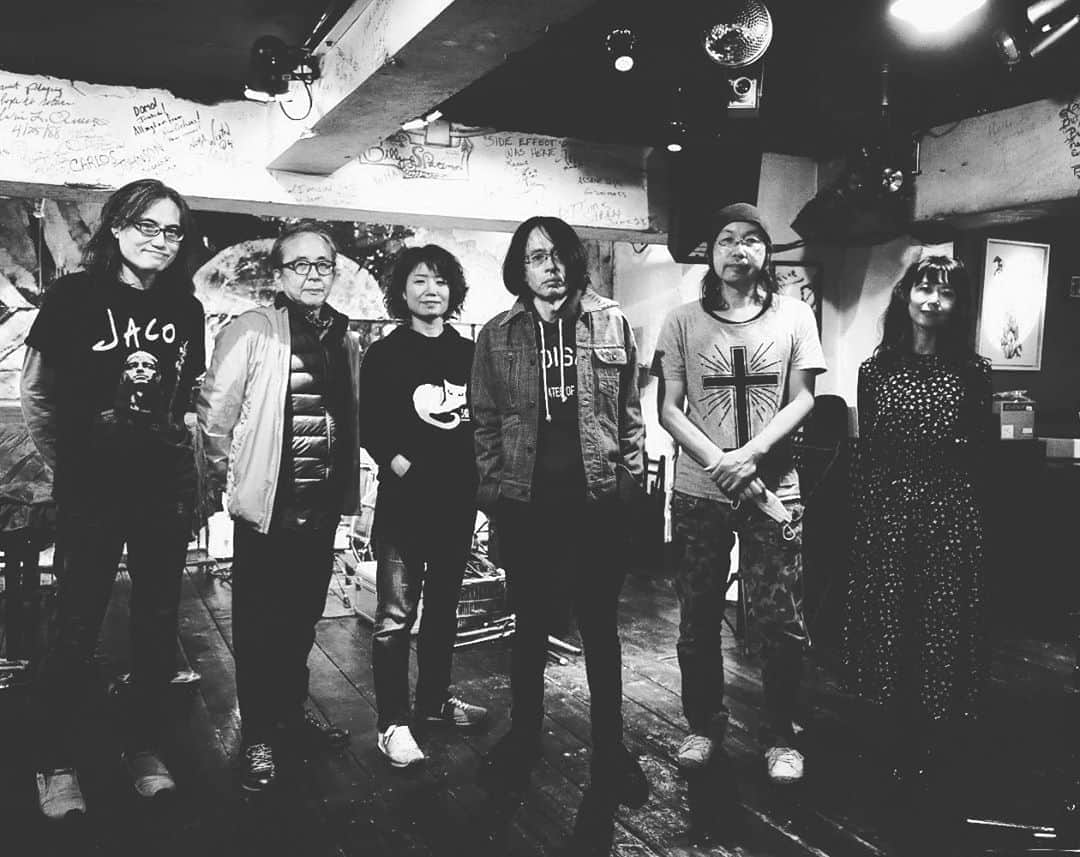 町田康のインスタグラム：「新番組「実演刑事」 今秋スタートしません。 #演奏によって事件を解決する」