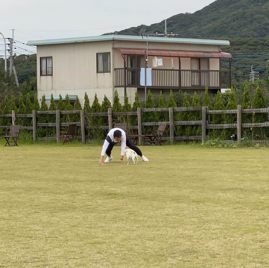 増山朝陽のインスタグラム：「💪💪💪 次も勝つためにいい準備して 乗り込もう！ 目の前の相手に負けない。 勝利のためにできる言動を。 #足を止めるのはシーズン終了 #それまではひたすら足を動かす #いくとこまでいこう #アビスパ福岡 #言いたいことは愛犬と戯れたい」