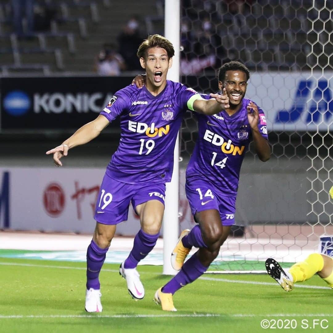 サンフレッチェ広島さんのインスタグラム写真 - (サンフレッチェ広島Instagram)「. ⚽️明治安田生命J1リーグ第23節　試合結果⚽️ サンフレッチェ広島　2-1　ヴィッセル神戸 前半：2-0 後半：0-1  前半終了間際に奪った2得点を守り切り、勝点3をつかむ🙌 本日もたくさんの応援ありがとうございました🙇  #野津田岳人 選手 #沢田謙太郎 コーチ #エゼキエウ 選手 #佐々木翔 選手 #レアンドロペレイラ 選手 #森島司 選手 #東俊希 選手 #sanfrecce #積攻」10月18日 21時02分 - sanfrecce.official