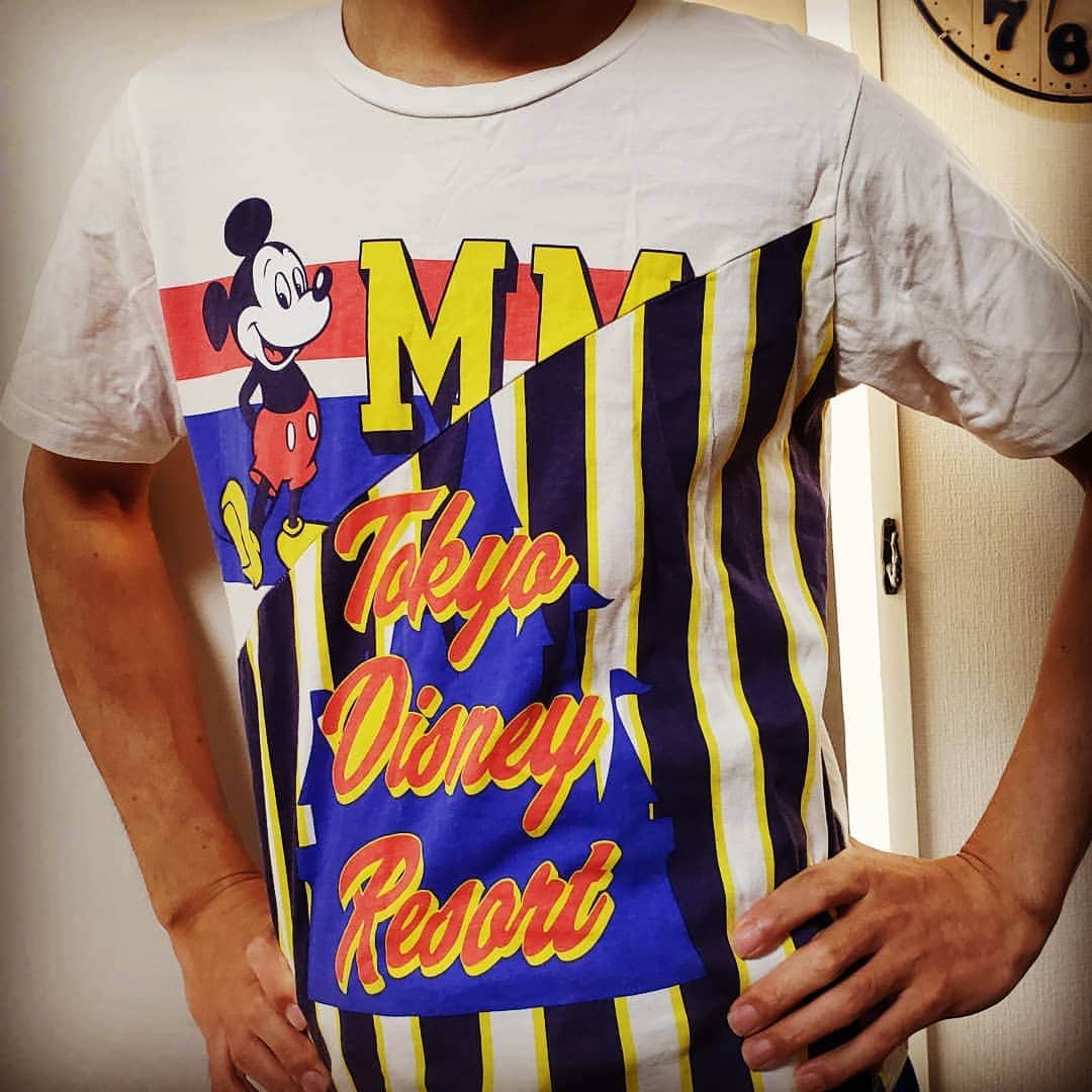 Seiji＠きたくぶさんのインスタグラム写真 - (Seiji＠きたくぶInstagram)「最近買ったお気に入りのTシャツ👕 ディズニーにいくと必ず買っちゃうやつw  #ディズニー #ディズニーランド  #Tシャツ #Disney  #TDR  #TDL  #東京ディズニーランド」10月18日 16時43分 - seijikitakubu