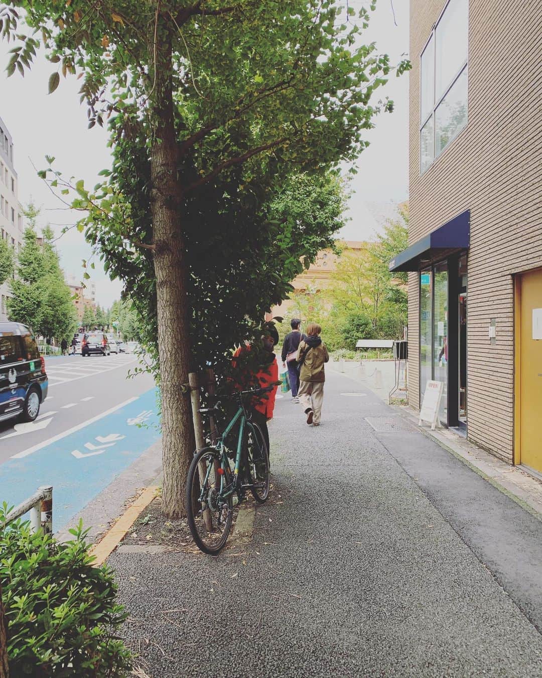 たむらぱんのインスタグラム：「近づきたい。いつだって。We are closer. #秋だもの」