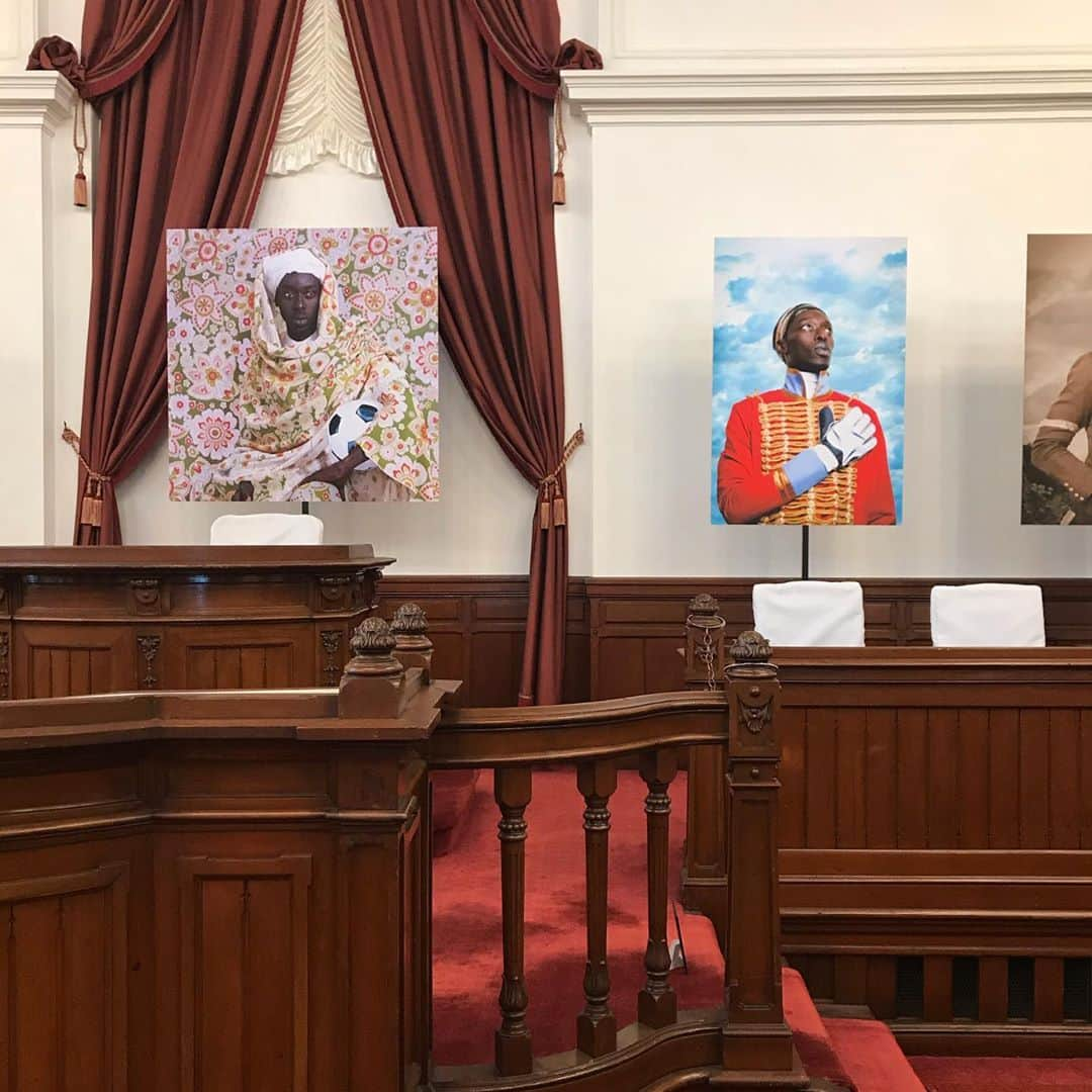 ジュリアン デイヴィッドさんのインスタグラム写真 - (ジュリアン デイヴィッドInstagram)「@omar_viktor fantastic installation at @kyotographie in the former assembly room of Kyoto Prefectural office. Wow. more images in story」10月18日 17時11分 - davidjulien