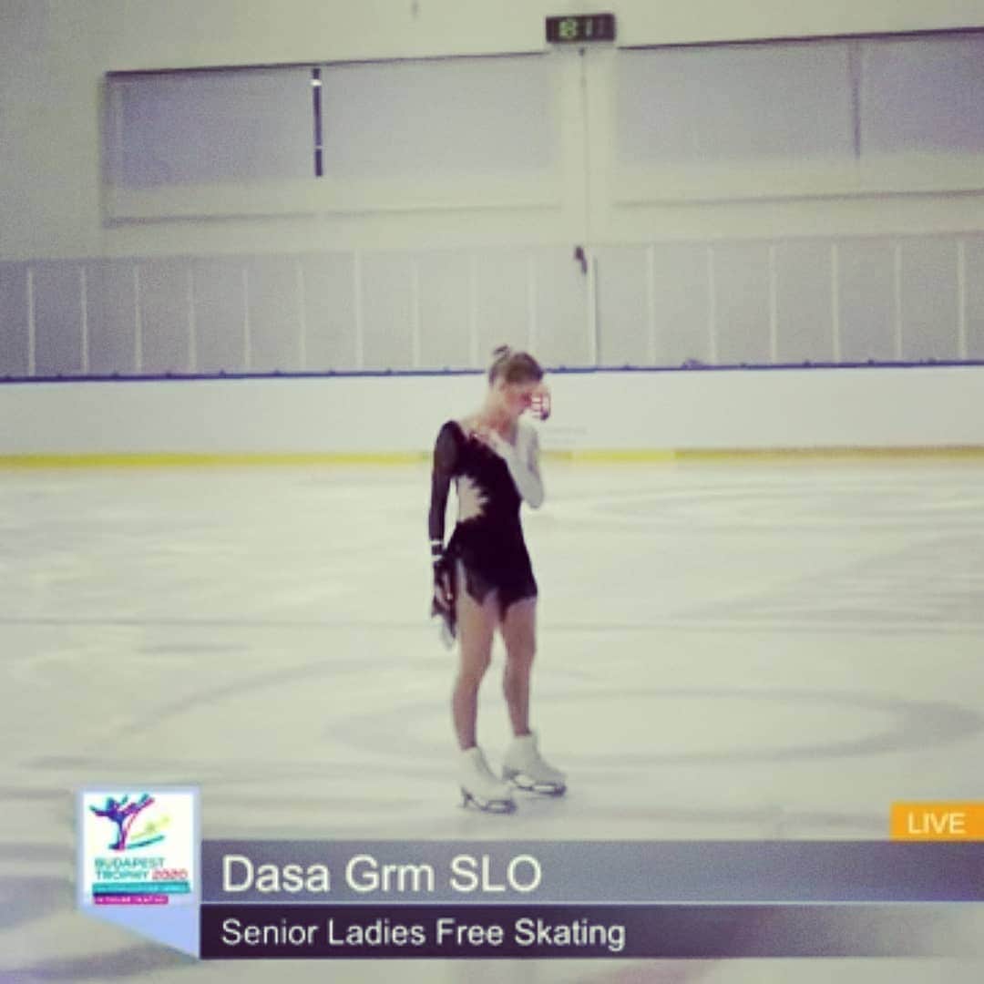 ダーシャ・ゲルムのインスタグラム：「First real competition of the season is behind me. My feelings are very mixed. I know I could do better, but on the other hand I got confirmation that I'm well prepared and I'm not too far from achieving my goal.  I know I have to work a lot more... I have to polish all my elements, I have to work even more on my choreography and presentation (it's still hard to find the right feelings in new programs) and I have to make a new dress for my SP and make some adjustments on a FP dress.  I got so many supportive messages (and I thank you a lot for that) that I'm even more motivated and am ready to fly on my next competition 🤞  I would like to thank  @anejwagner for always being there for me. And to my federation and my club @drsalniklubcelje for all the support.  The journey has just begun 😉  #figureskating #start #journey #roadtoperfection #budapesttrophy #budapest #competition #isu #challengerseries #beginning」