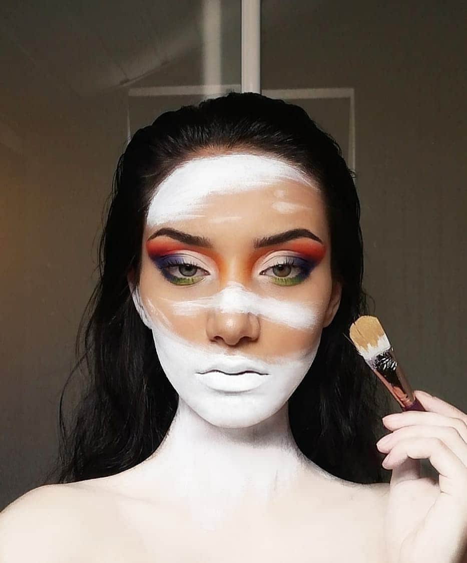 Portrait|Life|Fashion|Faceのインスタグラム：「Selection by  @unsalsicilli Which one is your favorite 1,2,3,4 ━━━━━━━━━━━━━━━━━━━ MUA & Photo by @soulpeachyy  Congratulations!  ━━━━━━━━━━━━━━━━━━━ Team #portraitmood Founder @humanistagram  ━━━━━━━━━━━━━━━━━━━ . . . . .   #ig_mood #portraitpage #girl #monalisa #bodypaint #minimal #fujifilm #mua #makeuplover #makeupideas #natgeo #vsco #canon #nikon #portraitphotography #portrait #face #love #portraits #facepainting #fashion #makeuptutorial #ポートレート #портрет #worldface #model」