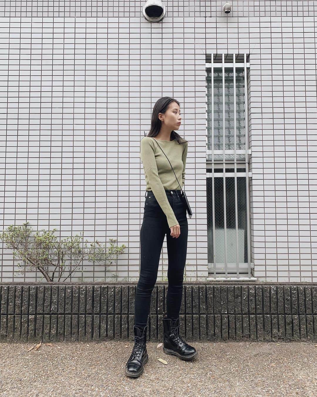 のインスタグラム：「沢山のご来店ありがとうございます😊 次は24と25です🐒💓 皆さんと最後にお会いできるのを楽しみにしてます✨  #MOUSSY #MOUSSYSNAP」