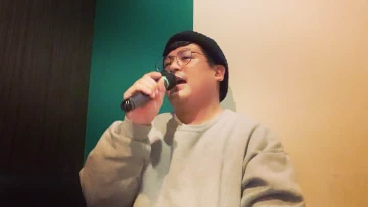 大野大輔のインスタグラム：「#1日1曲#124日目#スピッツ#木綿のハンカチーフ」
