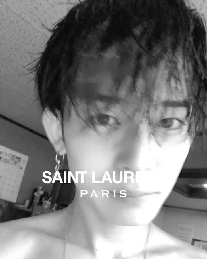 鈴村梨公のインスタグラム：「WhatsApp？？」