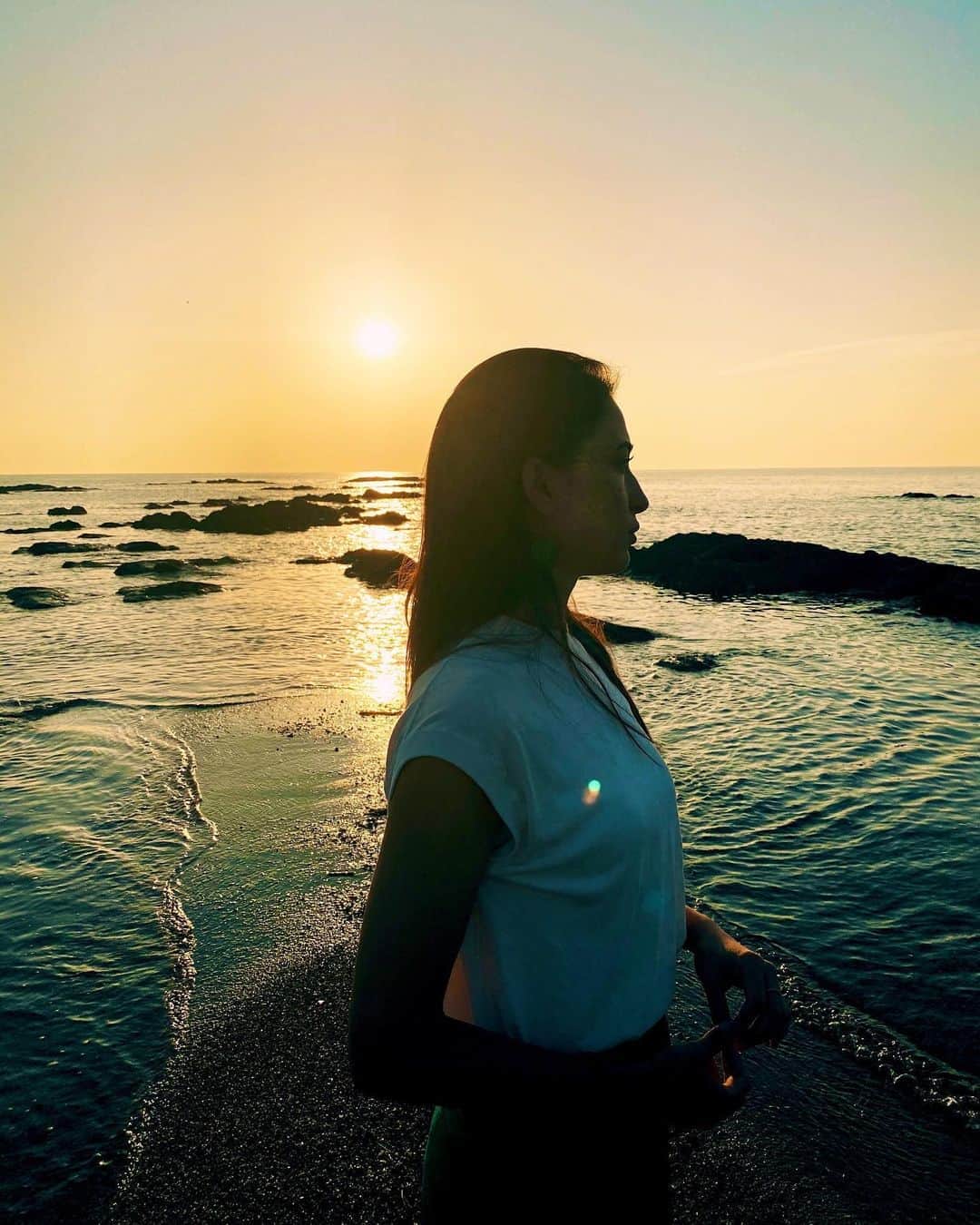 ジュリア・ミナトヤさんのインスタグラム写真 - (ジュリア・ミナトヤInstagram)「🌇 ﻿ ﻿ ﻿ ﻿ ﻿ ﻿ ﻿ ﻿ ﻿ ﻿ ﻿ ﻿ ﻿ #夕陽#サンセット#ライフスタイル#sunset#beach#sea#nature#lifestyle」10月18日 18時22分 - julia.minatoya