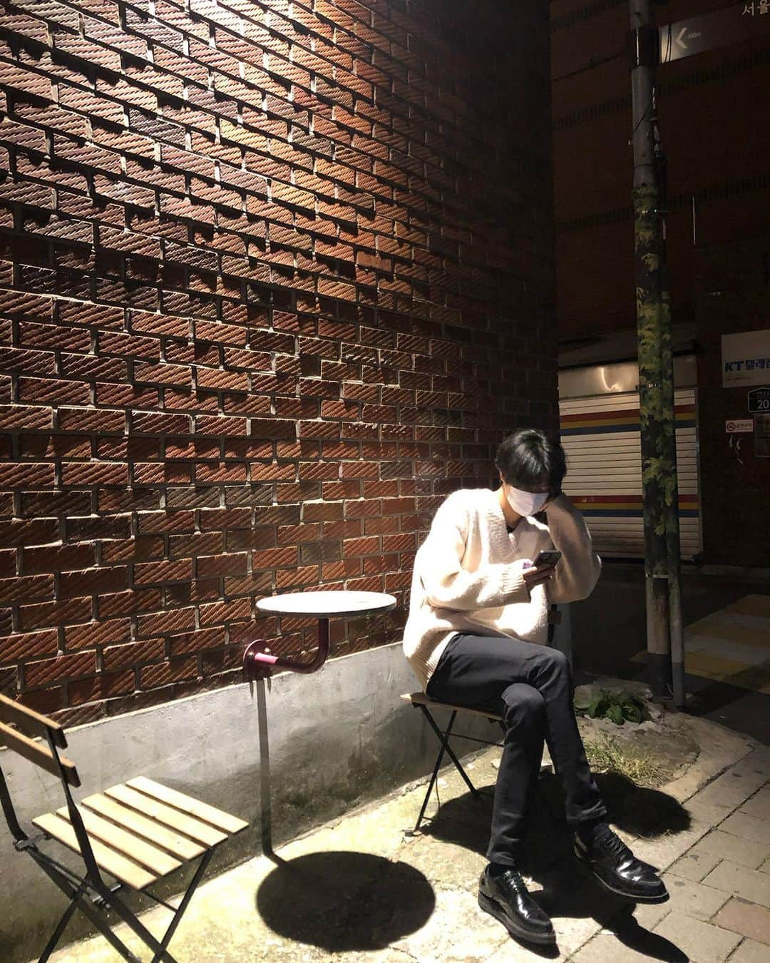 寺田拓哉さんのインスタグラム写真 - (寺田拓哉Instagram)「☕️ 날씨가 많이 추워졌어요 타쿠미들 이따 방송에서 봐유~ • • #성수동 #카페」10月18日 19時00分 - taku_march