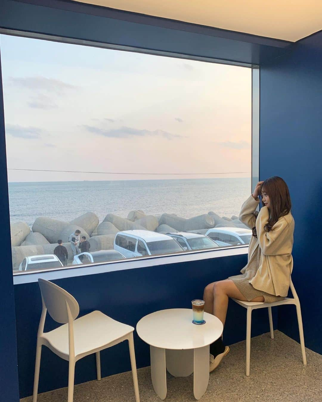 カン・ダンビのインスタグラム：「바다는 부산💙 부산은 바다🤍」