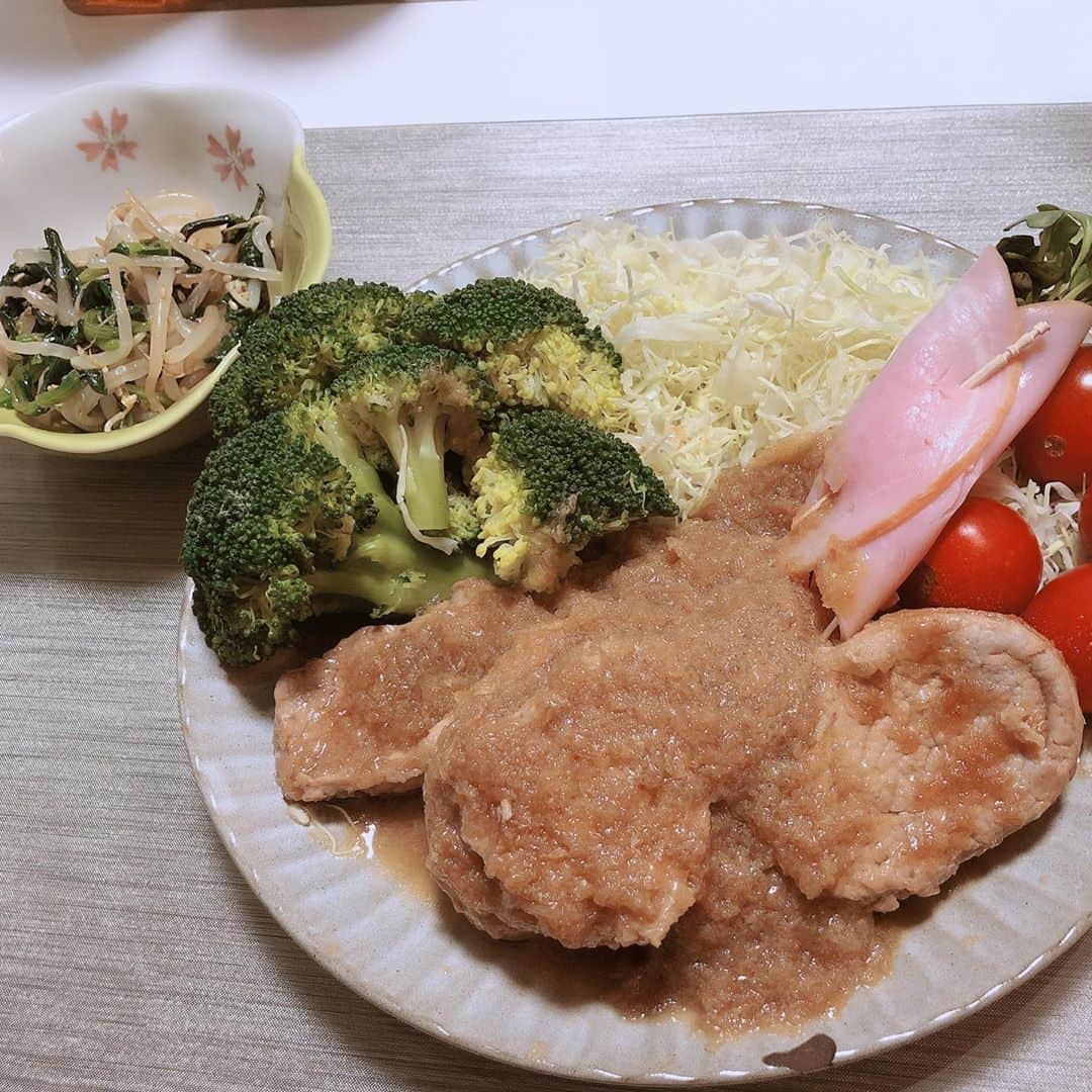 福山恵梨のインスタグラム：「本日のくみ飯🍚 いつもたくさん食べさせてくれてありがとう😂✨ ． 練習場の雲ばり綺麗🤔」