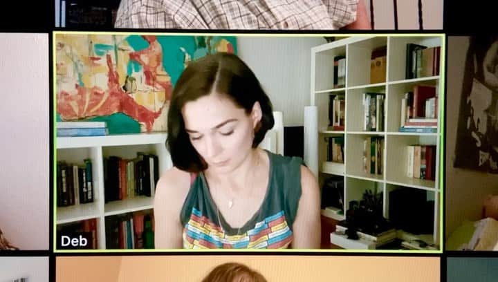 ケンゾーミナミのインスタグラム：「“Phobia” T shirt I made in 2007 having tiny cameo worn by Heather Burns (thank you Heather for sporting it!) in new @netflix show by @ijnej of @oitnb called Social Distance - this was properly premeditated as Netflix production contacted me in June for the release, and the show was produced entirely remotely. It was the one of the early pioneers, if not the one of the firsts, of productions with the idea of remote production for an entire production that I heard of right after we went into the lock down.  2007年に作った『恐怖症』Tシャツが、「オレンジ・イズ・ニュー・ブラック」の製作陣による新シリーズ「ソーシャル・ディスタンス」にて小さなカメオ出演。このシリーズは全て遠隔で製作され、ロックダウンの最中の今年6月の時点でネットフリックスから連絡がありました。  #socialdistancenetflix #socialdistance #heatherburns」
