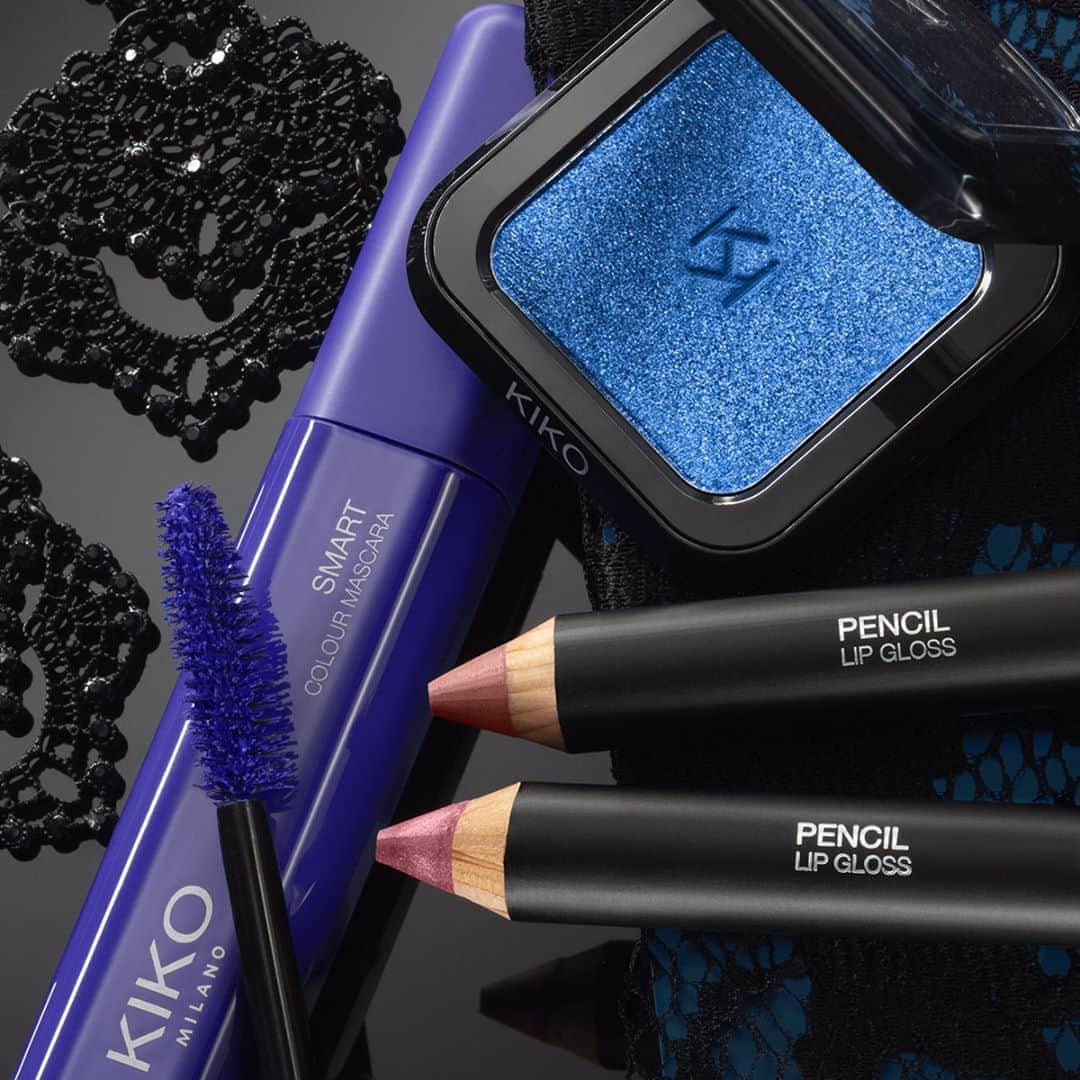 KIKO MILANOさんのインスタグラム写真 - (KIKO MILANOInstagram)「Feeling blue? 💙 Try on these fun shades for your lashes today with our Smart Colour Mascara, available in either a full-shade, metal or pearly finish. Smart Colour Mascara 02 - High Pigment Eyeshadow 49 - Pencil Lipgloss 10-6」10月19日 4時45分 - kikomilano